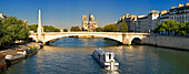 France, Paris, area listed as World Heritage by UNESCO, pont de la Tournelle and Notre Dame de Paris Cathedral
