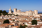 Frankreich, Vaucluse, Avignon, dem Palais des Papes als Weltkulturerbe der UNESCO, und die Remparts