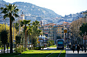 Frankreich, Alpes Maritimes, Nizza, Straßenbahn in Boulevard Jean Jaures