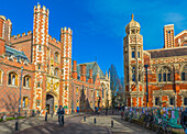 St. John's College Gate, Camrbridge University, Cambridge, Cambridgeshire, England, United Kingdom, Europe