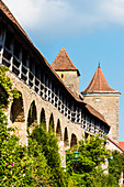 Stadtmauer mit Wehrtuermen, Rothenburg ob der Tauber, Bavaria, Germany