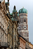 Facade of the historic Hypothekenbank and Frauenkirche, Kardinal-Faulhaber-Strasse, Munich, Bavaria, Germany