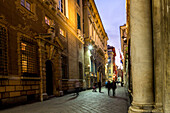 Via Garibaldi, Abends, UNESCO Welterbe, Genua, Ligurien, Italien