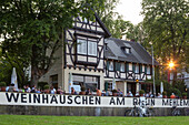 Restaurant Weinhäuschen am Rhein in Bonn Mehlem, Mittelrheintal, Nordrhein-Westfalen, Deutschland, Europa
