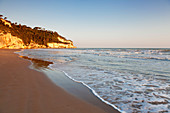 Spiaggia di Jalillo Strand, Peschici, Gargano, Provinz Foggia, Apulien, Italien, Mittelmeer, Europa