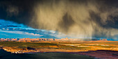 Sturm geht über Navajo Berg kurz vor Sonnenuntergang, Seite, Arizona, Vereinigte Staaten von Amerika, Nordamerika