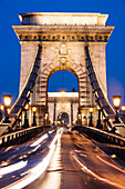 Kettenbrücke bei Nacht, UNESCO Weltkulturerbe, Budapest, Ungarn, Europa