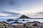 Hochwasser bei Mounts Bay in Marazion, Cornwall, England, Großbritannien, Europa