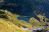 Kärlingerhaus und Funtensee, Blick vom Viehkogel, Nationalpark Berchtesgaden, Berchtesgadener Land, Bayern, Deutschland, Europa