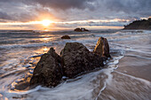 Sonnenuntergang, Hot Water Beach, Whitianga, Thames-Coromandel District, Coromandel Peninsula, Nordinsel, Neuseeland, Ozeanien