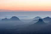 Sonnenaufgang, Winterstein, Zschand, Nebel, Sächsische Schweiz, Mittelgebirge, Deutschland