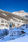Kirche von Maria Gern mit Untersberg im Hintergrund, Maria Gern, Berchtesgadener Alpen, Oberbayern, Bayern, Deutschland
