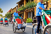 Cyclos and drivers in Hoi An, Vietnam, Indochina, Southeast Asia, Asia