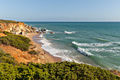 Cala Tio Juan Medina, Bucht und Strand, Calas de Roche, bei Conil, Costa de la Luz, Atlantik, Provinz Cadiz, Andalusien, Spanien, Europa