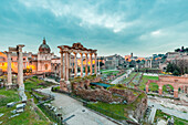 Europa, Italien, Latium, Rom, Sonnenaufgang auf Forum Romanum