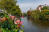 Die Niederlande, Europa, Amsterdam und seine Kanäle blühen