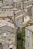 Zoom auf alte Häuser von Sorano, Sorano, Grosseto Provinz, Toskana, Italien, Europa