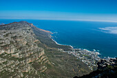 Blick über Camps Bay, Kapstadt, Tafelberg, Südafrika, Afrika