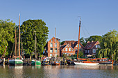 Häuser der Altstadt am Hafen von Leer, Ostfriesland, Niedersachsen, Norddeutschland, Deutschland, Europe