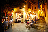 Strassencafes in der Altstadt , Sevilla, Andalusien, Spanien, Europa