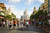 Cinderella’s Castle Magic Kingdom, Disneyland theme park, Orlando, Florida, USA.,X8Q-2163035 - © - David Trozzo
