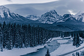 Die Morant´s Curve, Banff Town, Bow Tal, Banff National Park, Alberta, Kanada, Nordamerika