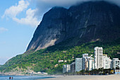 Sao Conrado beach and the Pedra da Gavea in Rio de Janeiro's southern zone, Rio de Janeiro, Brazil, South America