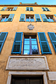 Maison Bonaparte, gelb mit blauen Fensterläden, Napoleons Geburtsort, heute Nationalmuseum, Ajaccio, Insel Korsika, Frankreich, Europa
