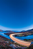 Loch a 'Chairn Bhain, Kylesku, Kylesku Brücke, Wahrzeichen an der Nordküste 500 Tourist Route, Sutherland, Highlands, Schottland, Großbritannien, Europa