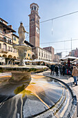 Verona, Venetien, Italien, Piazza delle Erbe