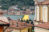 Iseo See, Lombardei, Italien, die sich hin- und herbewegenden Piers
