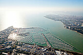 Luftaufnahme der Bucht von Biscaya Harbor in Frankreich