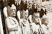 Frankreich, Paris. 4. Arrondissement. Ile de la Cité. Skulptur an der Fassade der Kathedrale Notre Dame.