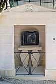 'Frankreich, Paris 20. Bezirk. Père Lachaise Friedhof. Kapelle von ''The Necropolitan Memory'', ein Kulturverein zur Erhaltung des Bestattungserbes'