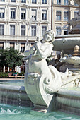 Frankreich. Lyon. Brunnen der Place des Jacobins (1885) Detail einer Statue einer Meerjungfrau
