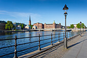 Ansicht der Riddarholmen-Kirche von Gamla Stan, Riddarholmen, Stockholm, Schweden, Skandinavien, Europa