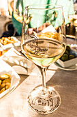 aperitiva at the bar Tiberio on the piacetta of Capri, island Capri, Golf of Napoli, Italy