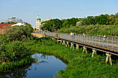 Fussgängerbrücke zum Naturum, Kristianstad, Skane, Südschweden, Schweden