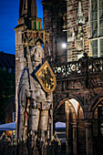 UNESCO World Heritage, Bremen town hall and Roland statue at night, Hanseatic City Bremen, Germany
