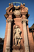 UNESCO Welterbe Schloss Corvey und Westwerk in Höxter, Statue am Eingang zum Schlosspark, Nordrhein-Westfalen, Deutschland