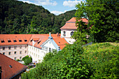 Blich auf das Kloster Weltenburg nahe Weltenburg, Niederbayern