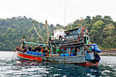 Fischkutter vor Maung Magan Island, Myanmar
