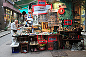 Cat Street Antiques Market, Upper Lascar Row, Sheung Wan, Hong Kong Island, Hong Kong, China, Asia
