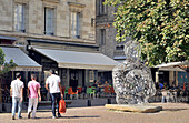France, South-Western France, Bordeaux, statue by Jaume Piensa on the square Saint Pierre