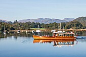 England, Cumbria, Lake District, Windermere, Ambleside, Sightseeing Boat