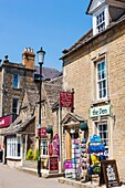 England, Gloucestershire, Cotswolds, Bourton-on-the-water
