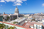 view from the roof of Hotel Saratoga to the Capitol, Kapitol, Capitolio, seat of government, historic town, center, old town, between Habana Vieja and Habana Centro, family travel to Cuba, parental leave, holiday, time-out, adventure, Havana, Cuba, Caribb