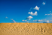 Sanddünen und blauer Himmel, Praia da Bordeira, Carrapateira, Algarve, Westküste, Atlantik, Portugal