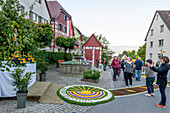 Blumenteppich, Fronleichnam, Prozession, Sipplingen, Überlinger See, Bodensee, Baden-Württemberg, Deutschland, Europa