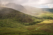 Naturschauspiel am Connor Pass, Dingle Halbinsel, Grafschaft Kerry, Irland, Wild Atlantic Way, Europa